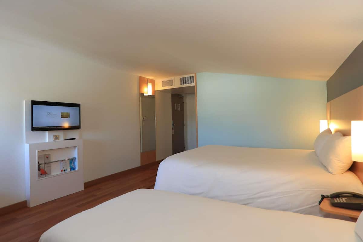 desk, soundproofing, free wifi