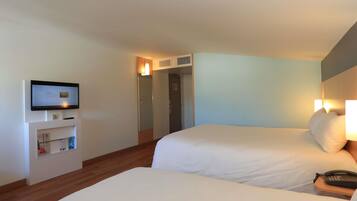 Schreibtisch, schallisolierte Zimmer, kostenloses WLAN