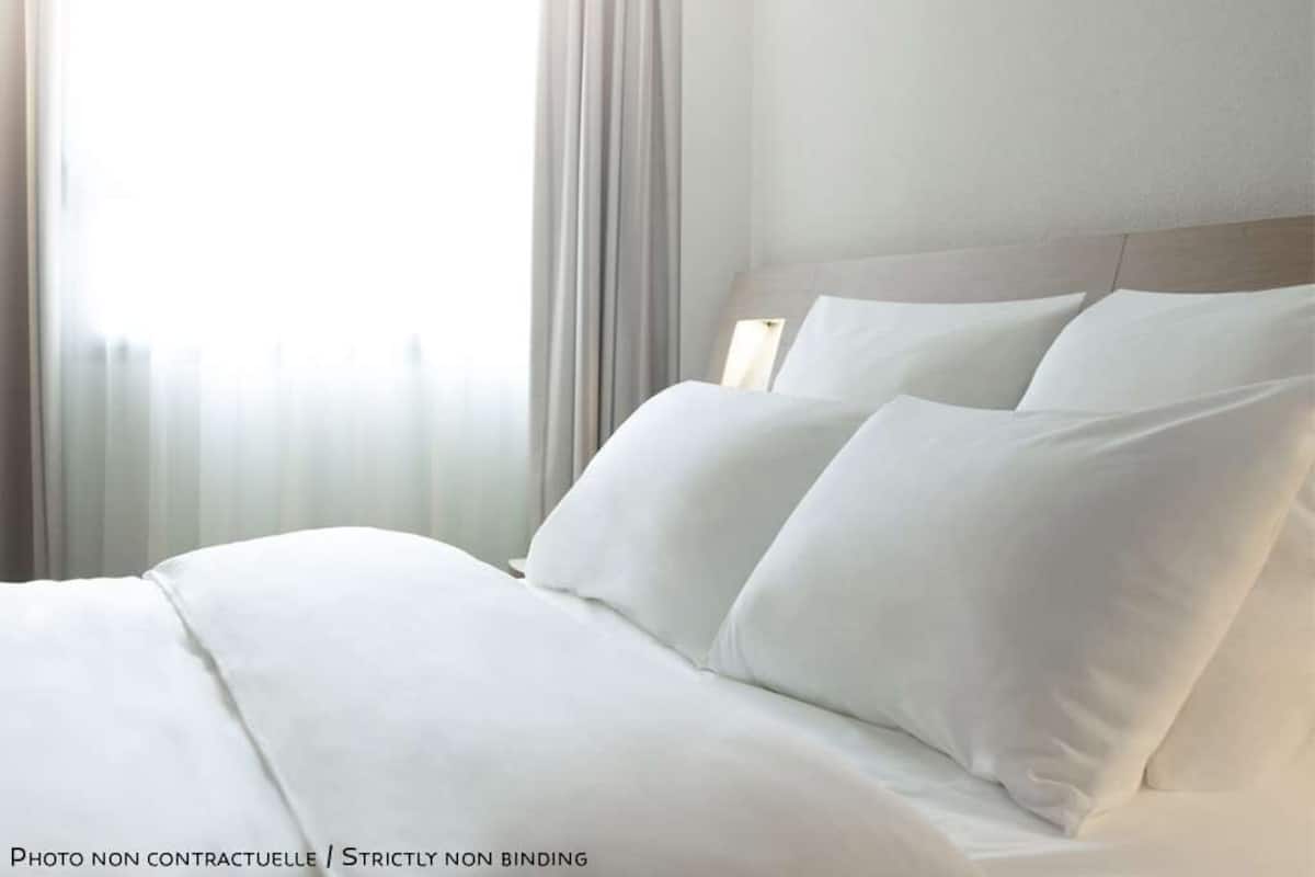 standard double room, 1 double bed | desk, soundproofing, free wifi