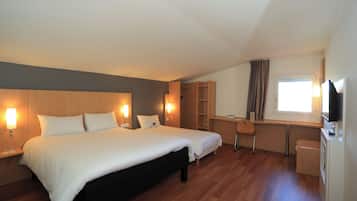 Bureau, chambres insonorisées, Wi-Fi gratuit