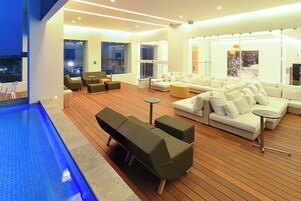 Bar (en la propiedad)