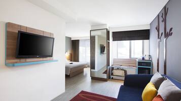 Premium bedding, pillow-top beds, minibar, in-room safe