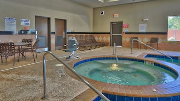 Indoor spa tub