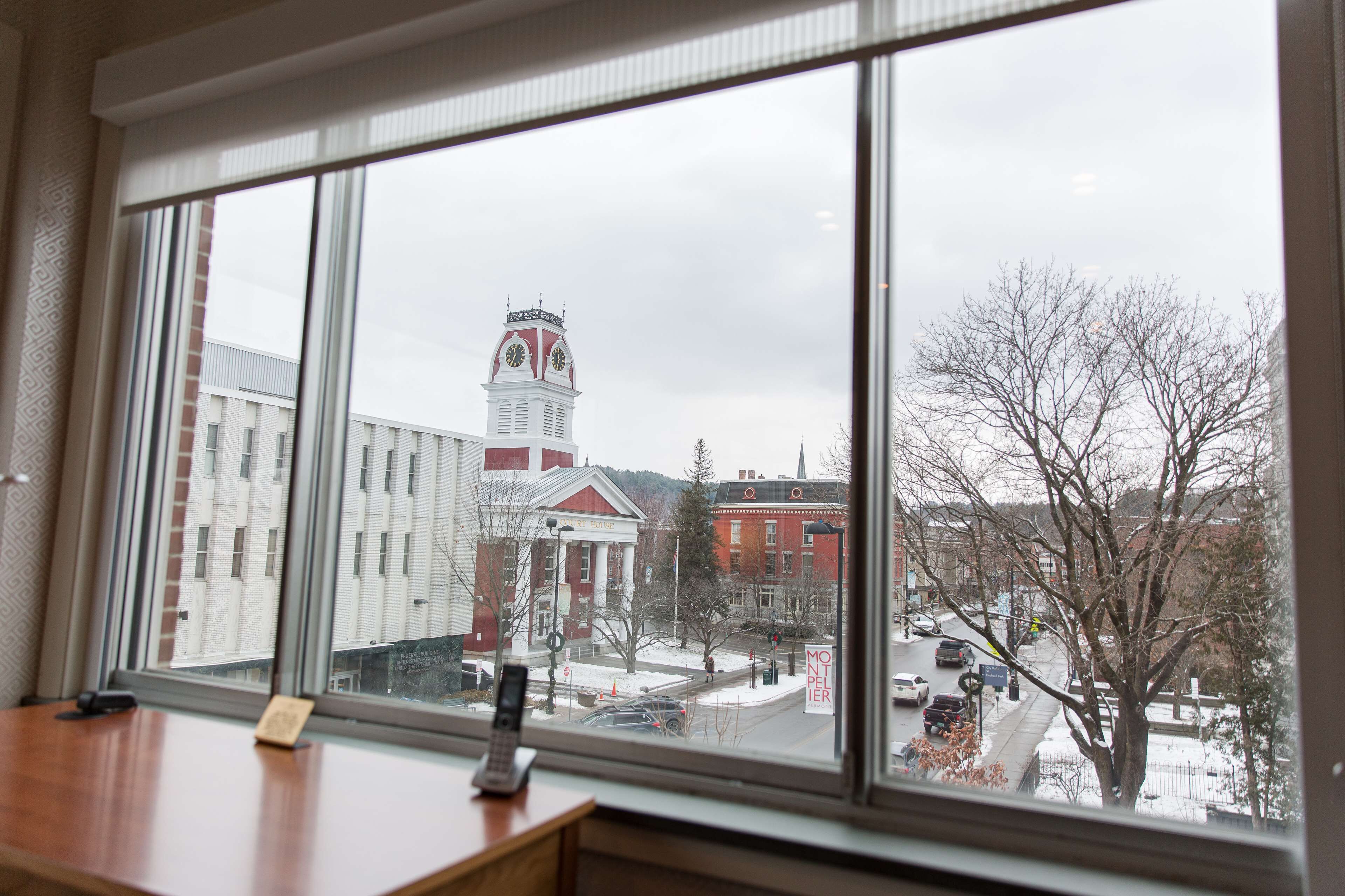 luxury studio suite, 1 king bed with sofa bed | in-room safe, desk, iron/ironing board