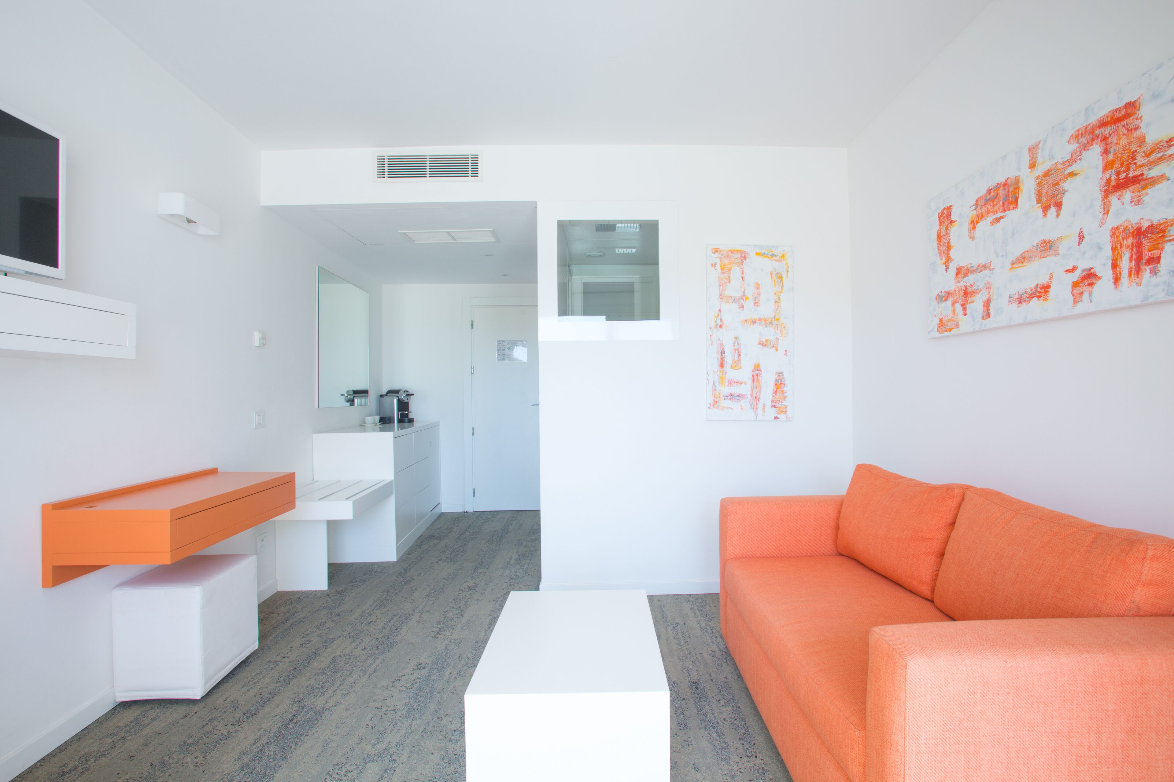 suite, terrace, garden view | premium bedding, minibar, in-room safe, desk