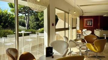 Breakfast, lunch, dinner served; French cuisine