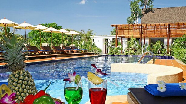 Poolside bar - Duangjai Resort (Krabi)