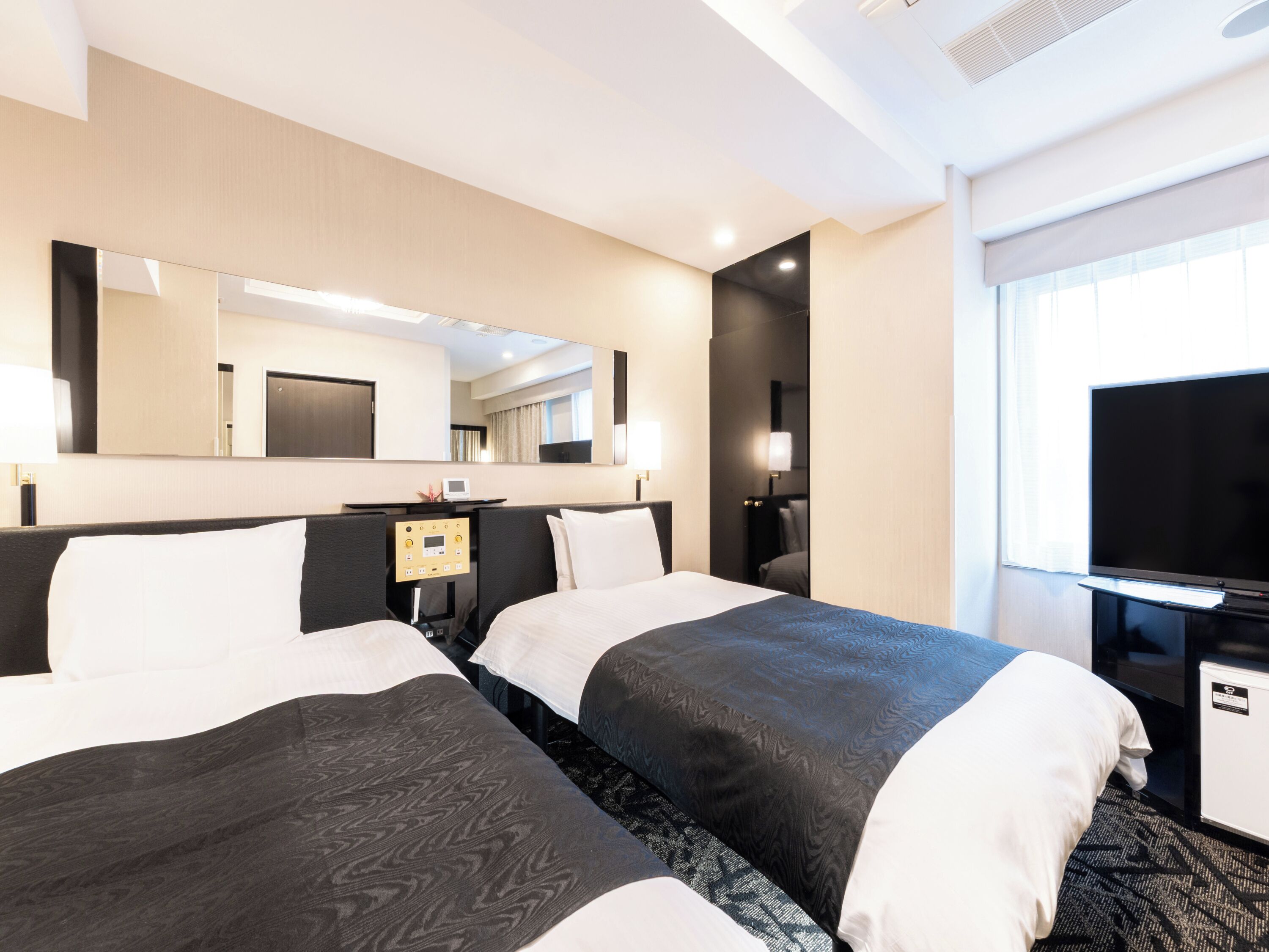 Deluxe Twin Room | Desk, blackout curtains, free WiFi, bed sheets