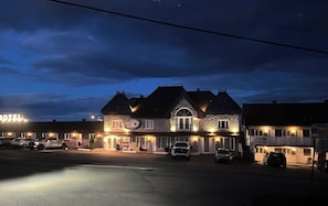 Beach/ocean view - Motel Belvédère (Saint-Simeon)
