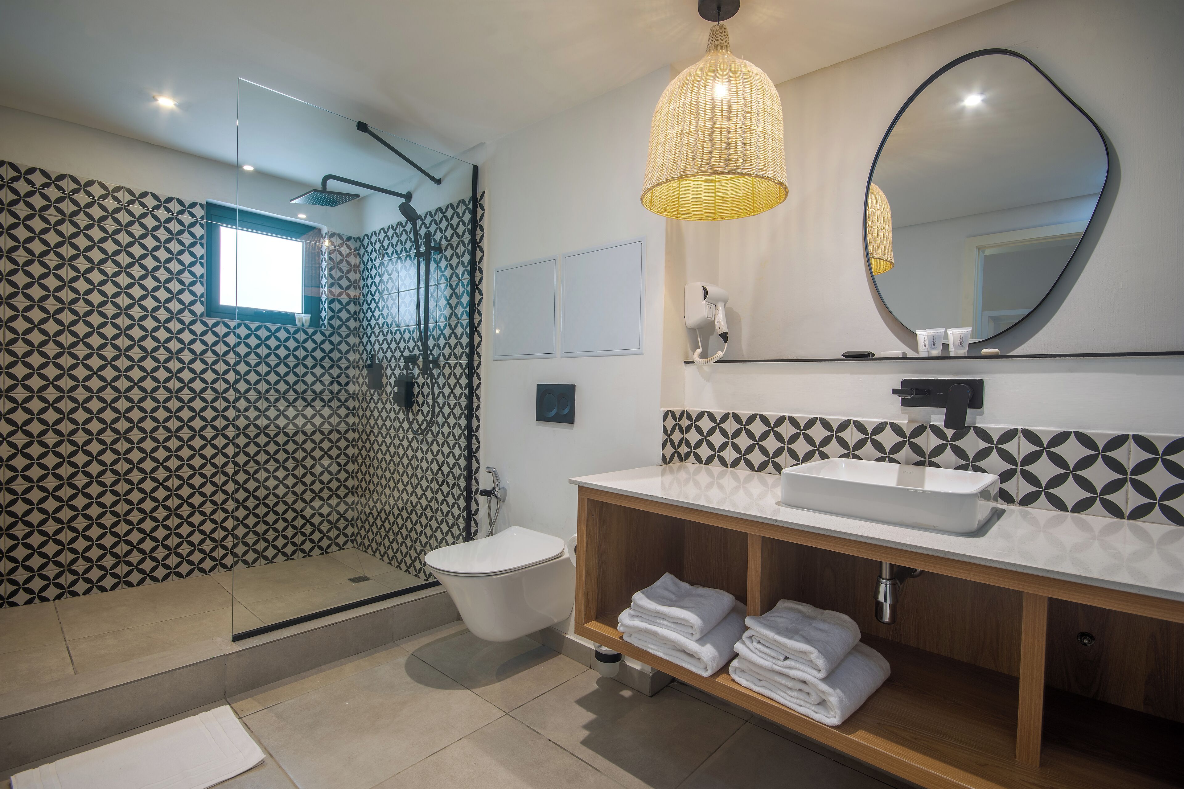 Standard Apartment | Bathroom