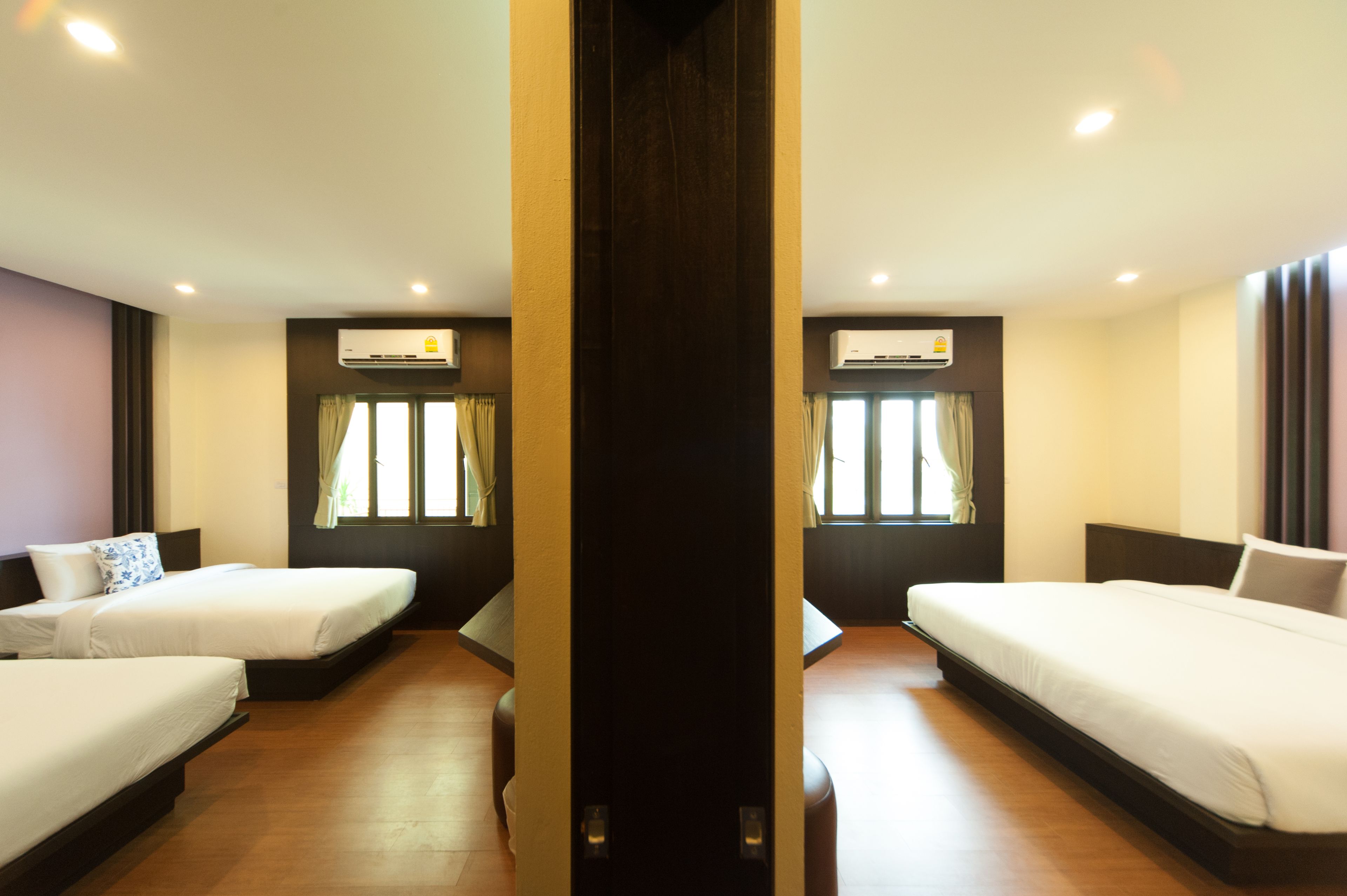 family room | in-room safe, desk, rollaway beds, free wifi