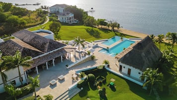 2 outdoor pools, pool umbrellas, sun loungers