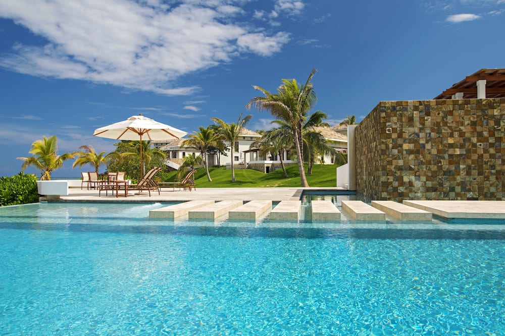 Las Verandas Hotel & Villas