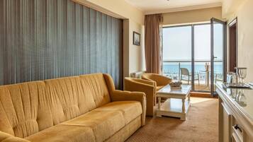 Minibar, in-room safe, free cots/infant beds, free WiFi