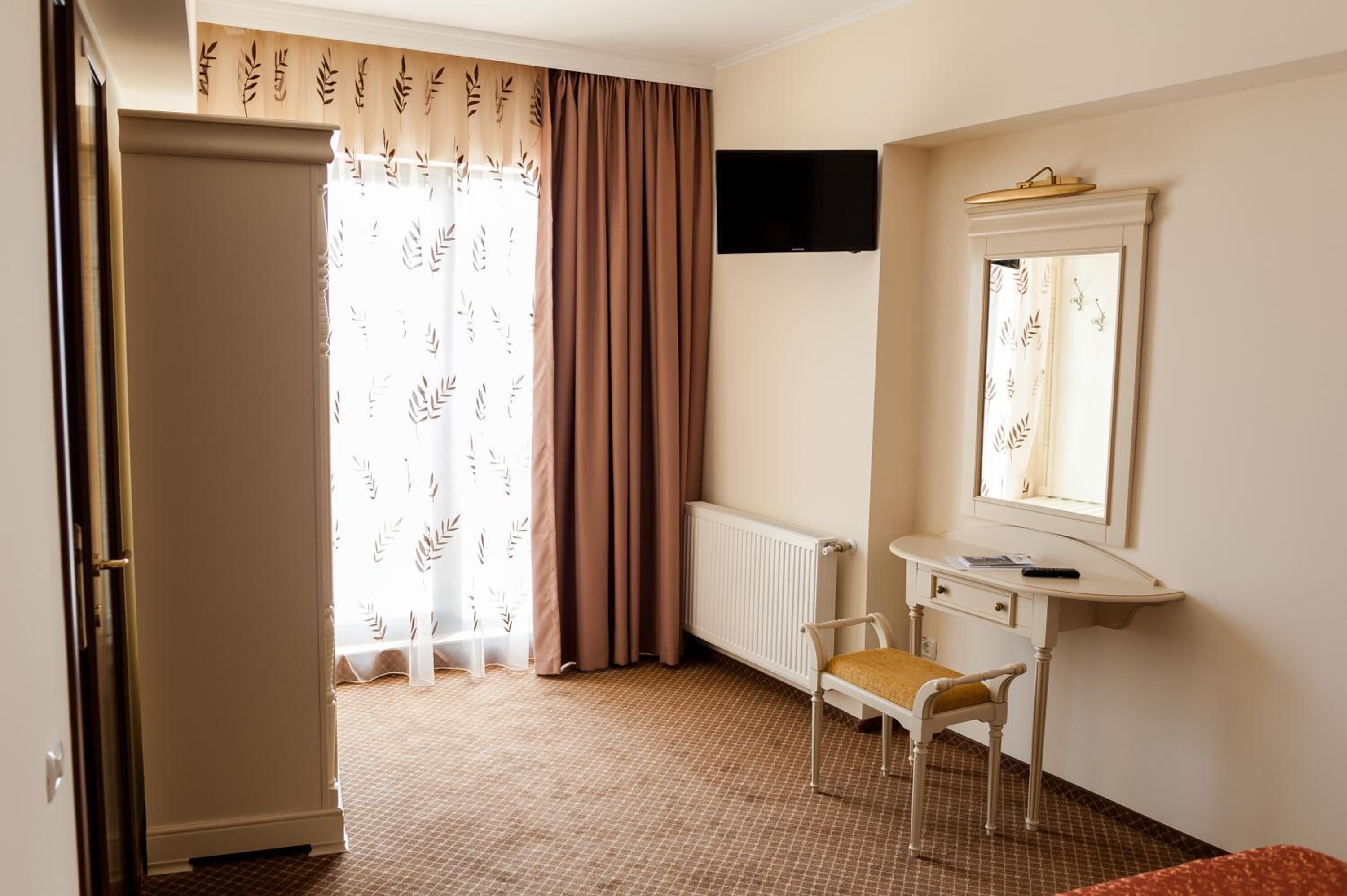 minibar, in-room safe, free cots/infant beds, free wifi