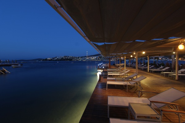 Sun deck