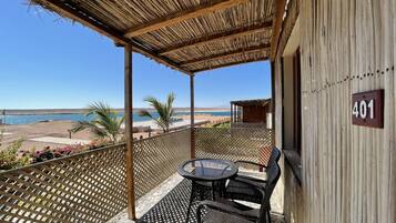 Chambre Double ou avec lits jumeaux, 1 grand lit | Terrasse/Patio