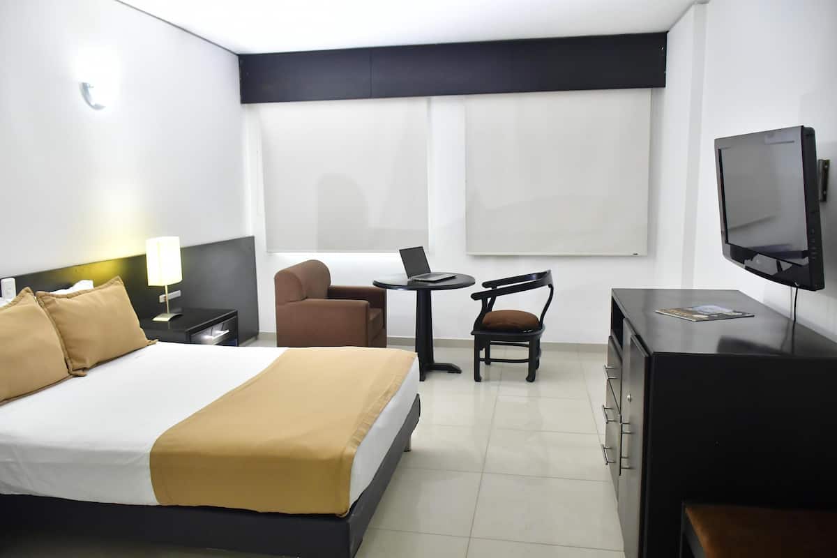 Biancheria da letto di alta qualità, copriletto in piuma, minibar