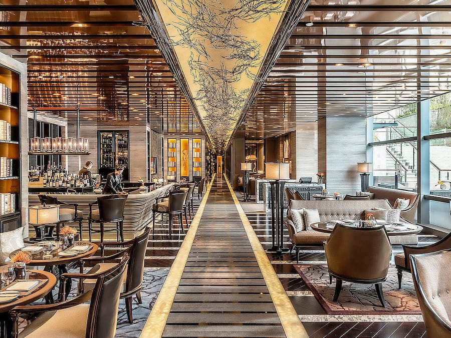 3 restaurants, breakfast, lunch, dinner served; international cuisine