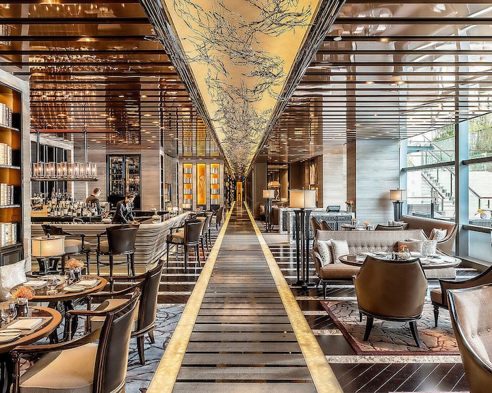Four Seasons Hotel Shenzhen (Shenzhen, ), Shenzhen hotel discounts | Hotels .com
