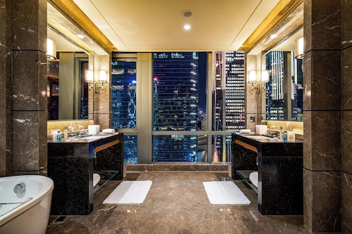 Four Seasons Hotel Shenzhen