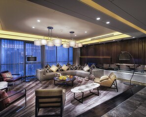 Suite presidencial | Ropa de cama hipoalergénica, edredón y minibar