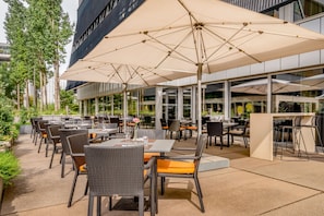 Breakfast, lunch, dinner and brunch served - Sheraton Zurich Hotel (Zürich)