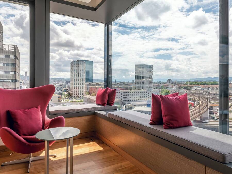 Ropa de cama de alta calidad y minibar