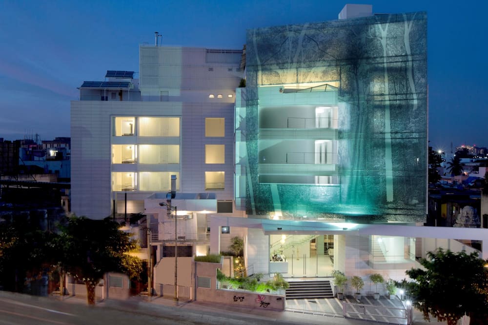 SRS Springs Hotel & Spa