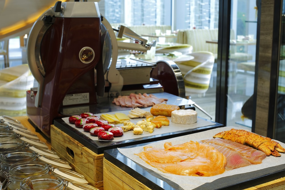 Jing An Shangri-La, West Shanghai by null