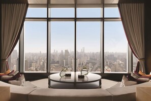 獨立浴缸及淋浴設備、浸缸、雨淋花灑、免費梳洗用品