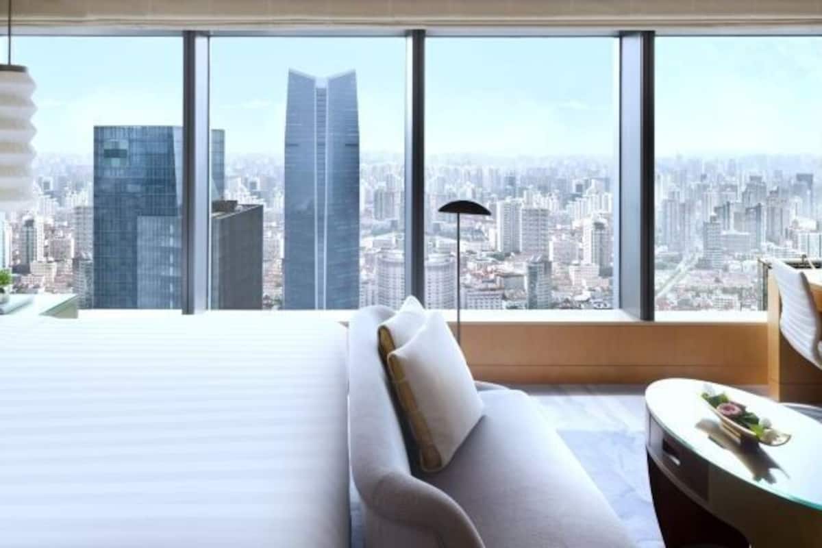 In-room safe, desk, blackout drapes, soundproofing