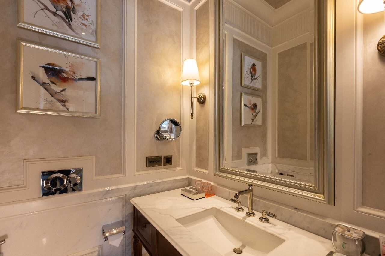 deluxe room, 2 single beds (premium room with balcony) | bathroom | shower, hair dryer, towels, soap