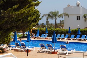 Seasonal outdoor pool, pool umbrellas, sun loungers