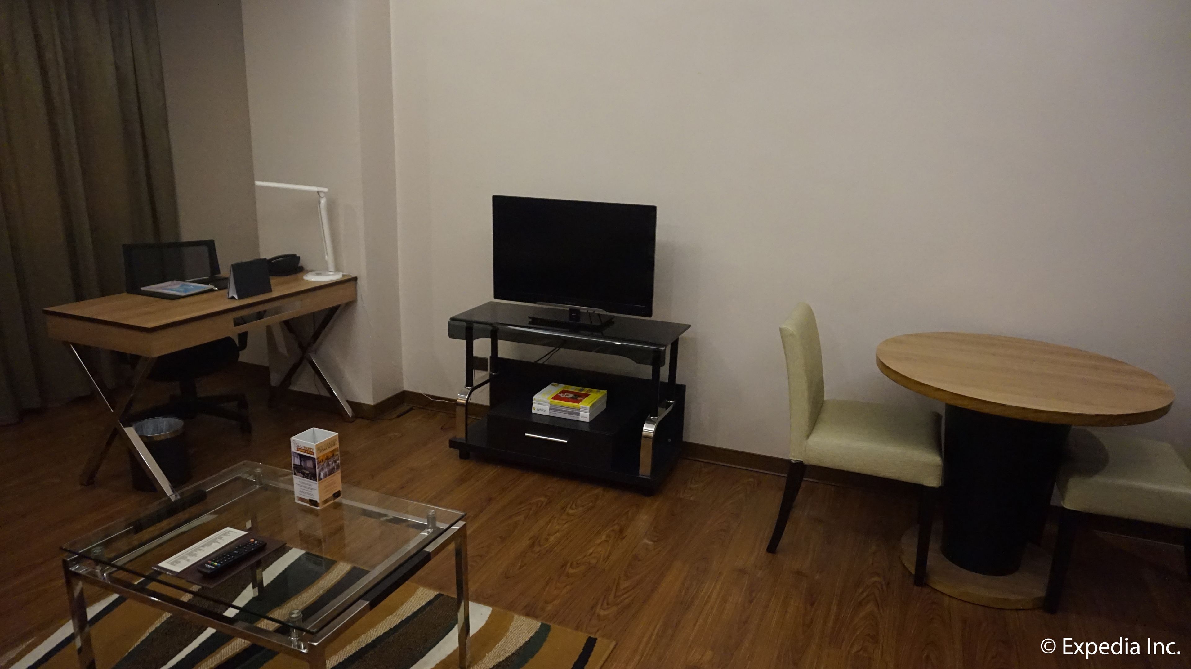 suite, 1 bedroom | room amenity