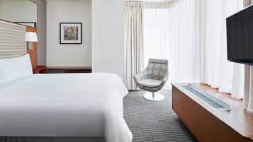 Superior Room, Kitchen | Premium bedding, in-room safe, desk, laptop workspace