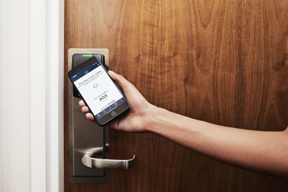 Roupas de cama premium, cofres nos quartos, escrivaninha