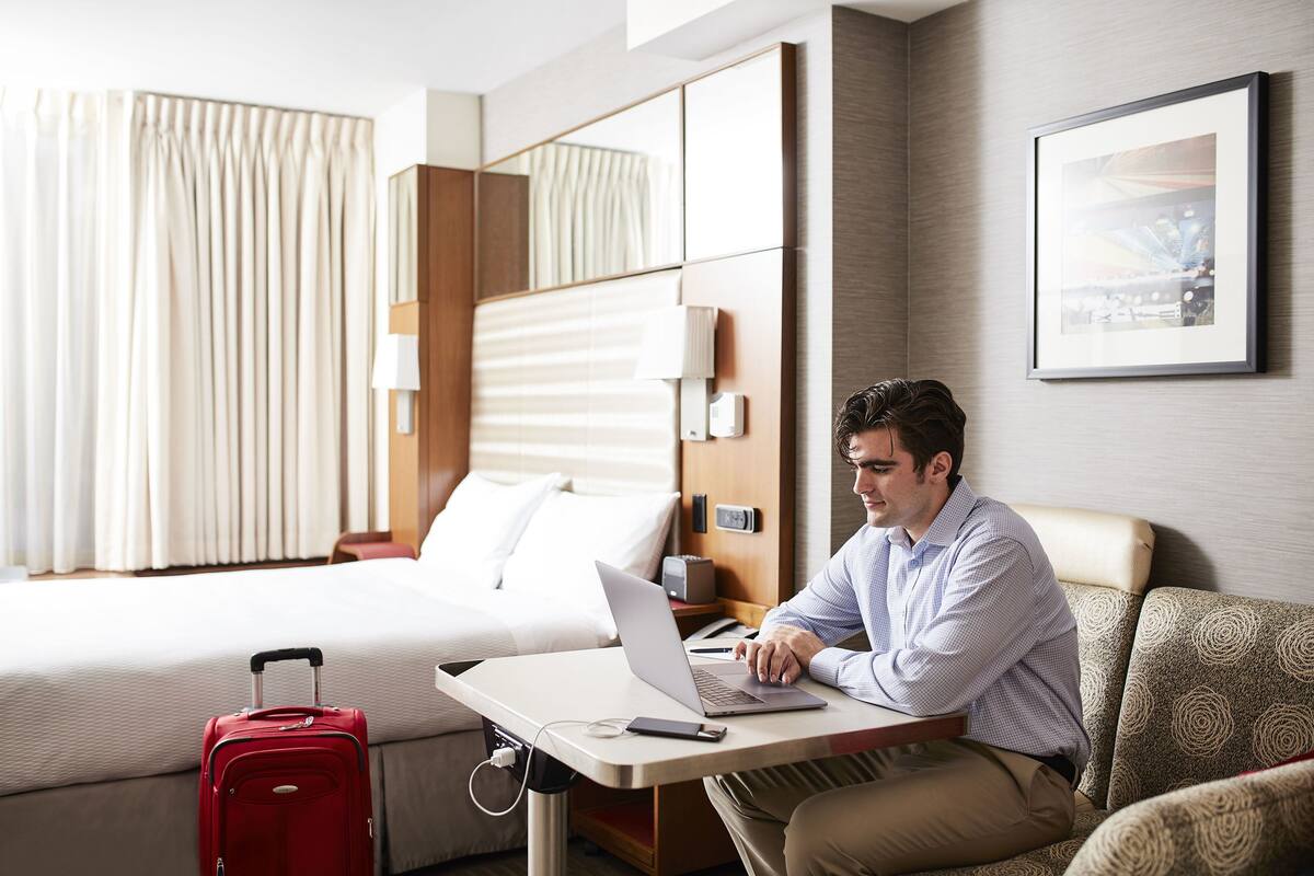 Literie de qualité supérieure, coffres-forts dans les chambres, bureau