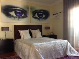 Suite | Minibar, free WiFi, bed sheets