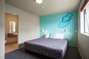 WiFi, bed sheets - Kaiteri Lodge (Kaiteriteri)