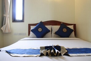 Cortinas blackout, wifi gratis y ropa de cama 