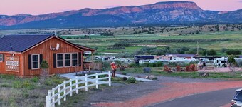 The Riverside Ranch RV Park, Motel & Campground