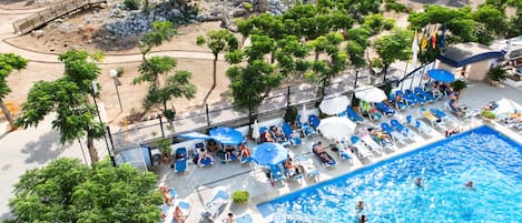 Outdoor pool, open 10:00 AM to 5:00 PM, pool umbrellas, sun loungers
