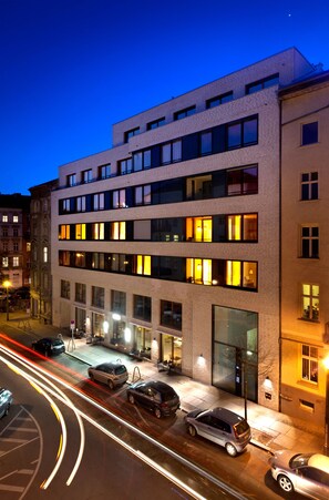 Façade de l’hébergement - soirée/nuit