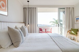 Premium bedding, Select Comfort beds, minibar, iron/ironing board