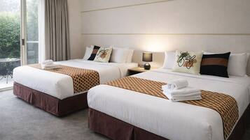 Twin Double Room | Individually decorated, individually furnished, blackout curtains