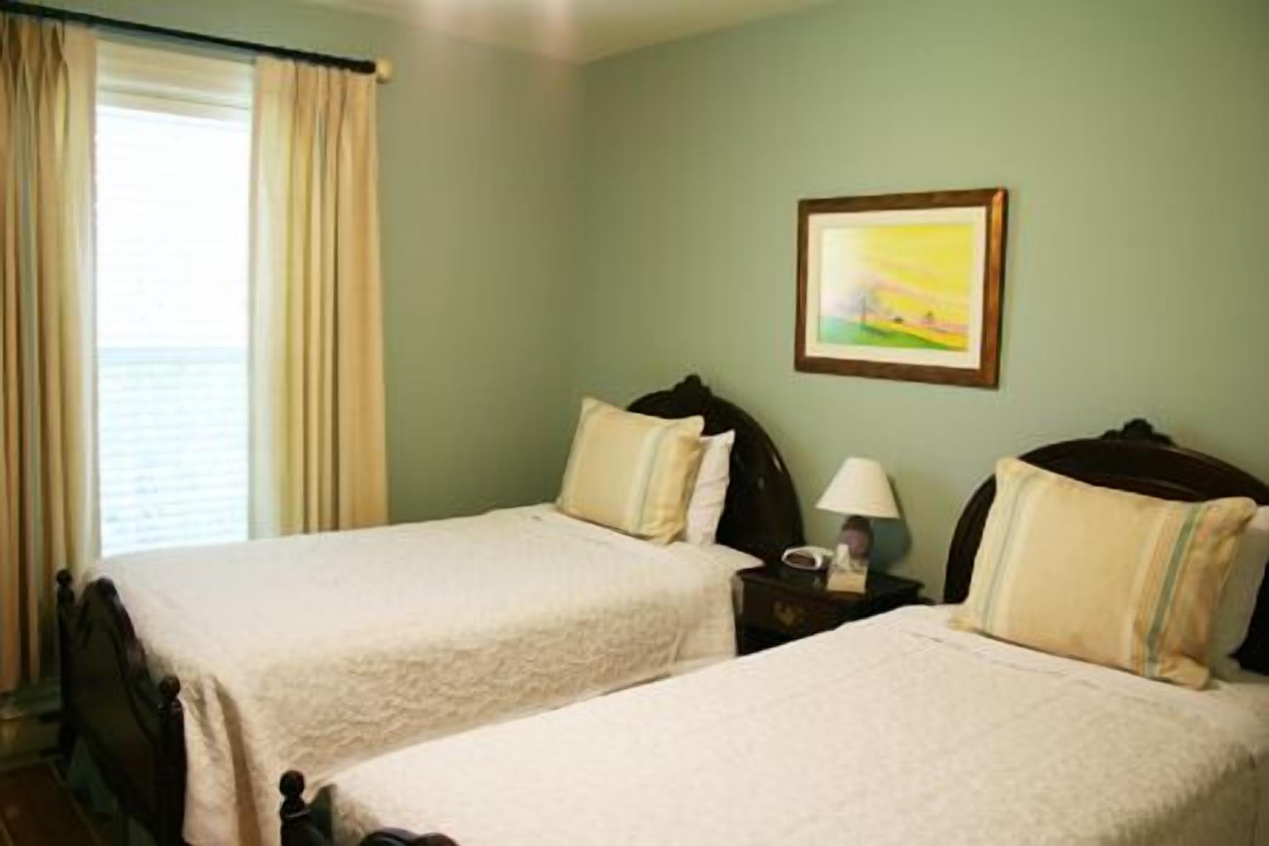 standard room, 2 single beds | individually decorated, individually furnished, iron/ironing board