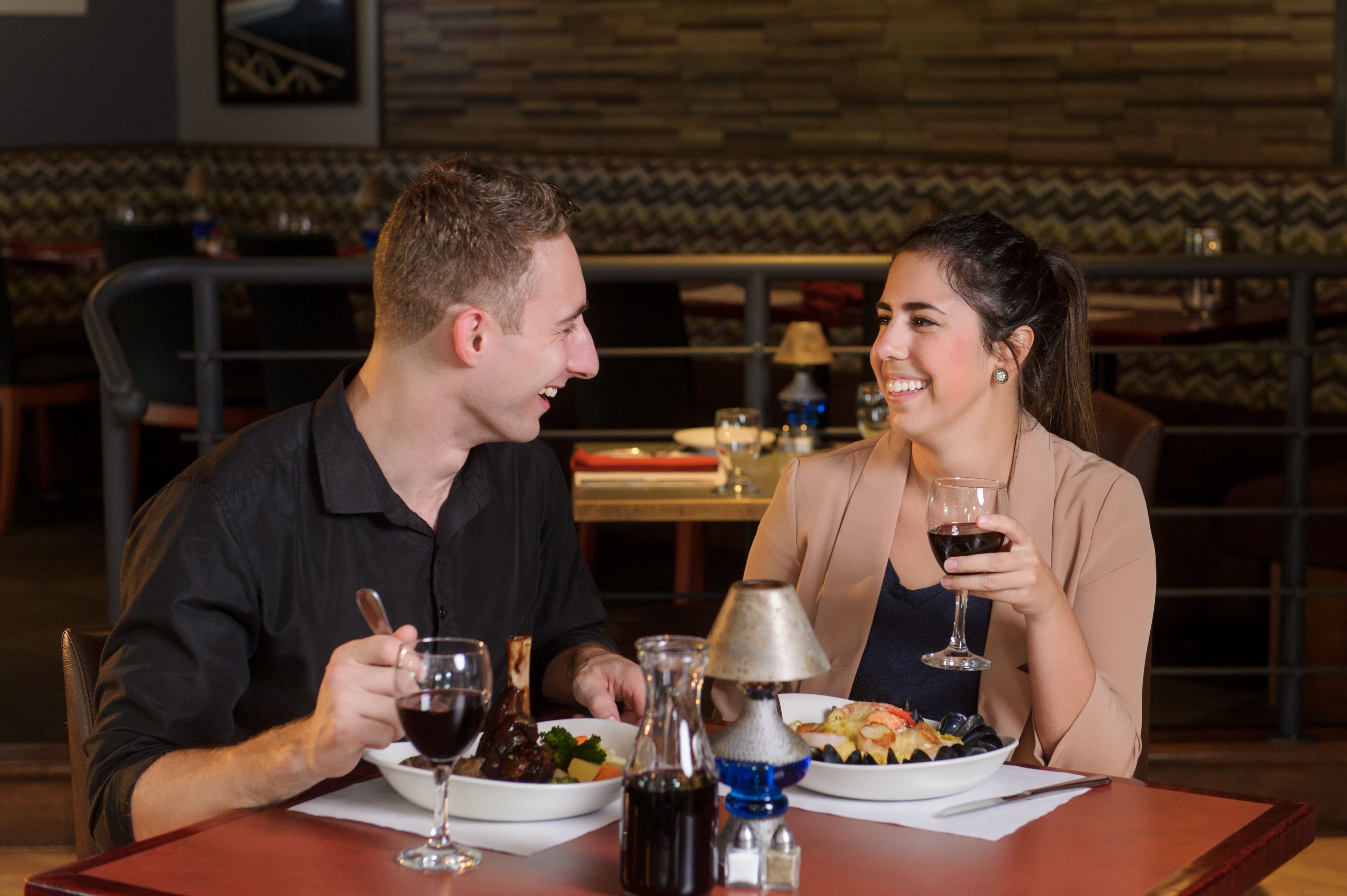lunch, dinner served; seafood, al fresco dining