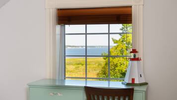 Superior Room, 1 Queen Bed | View from room