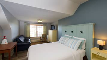 Chambre supérieure, 1 grand lit | Décor unique, ameublement unique, fer et planche à repasser